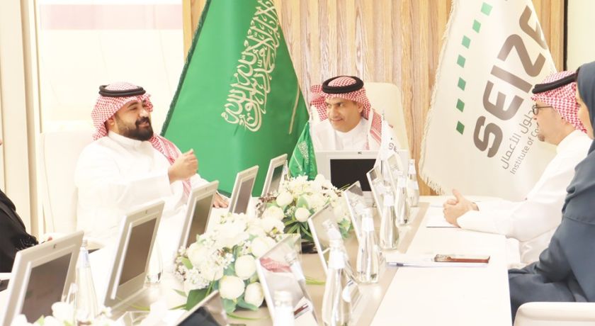 د. السهلي.. يشيد بتكامل الإدارات لتحقيق اعتماد لائحة تنظيم العمل بالمعهد